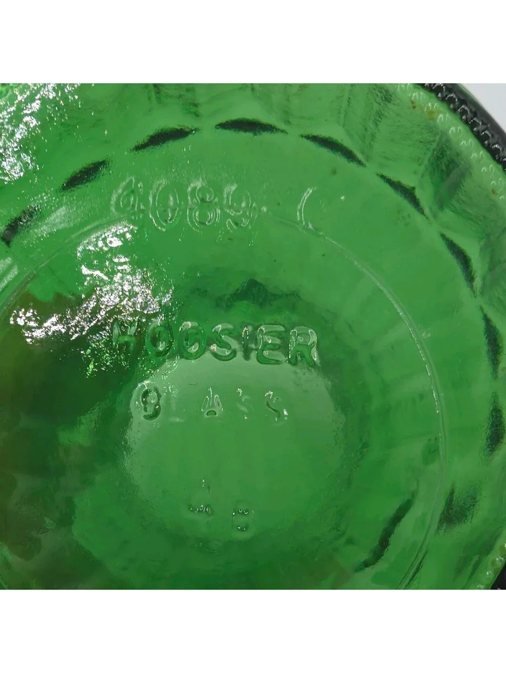 Vintage Hoosier Glass Emerald Green Ribbed Vase 10